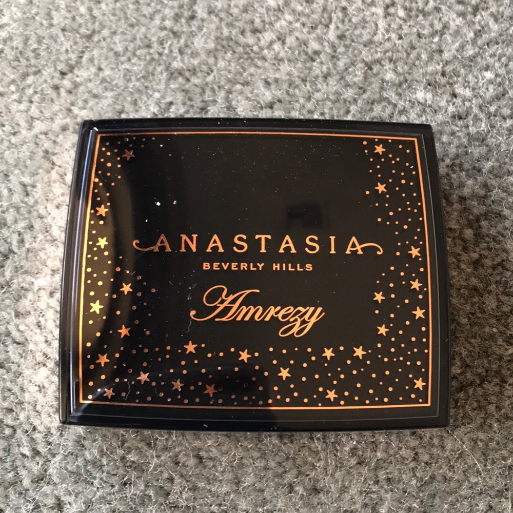 Anastasia Beverly Hills Amrezy Highlighter